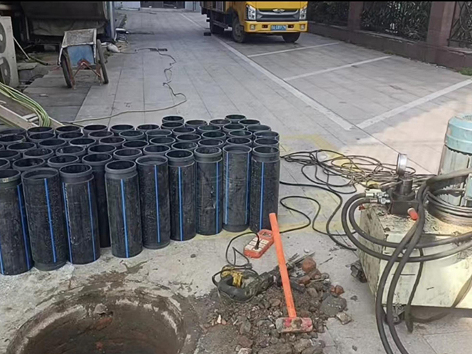 桐城PE置换管厂家 DN315置换管 非开挖管短管置换